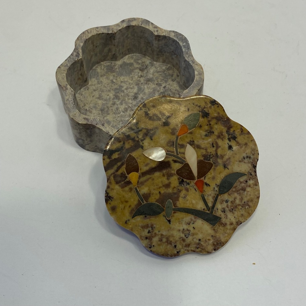 Unbranded Soapstone Trinket Box Small Tan Excellent‎ Floral Inlay India